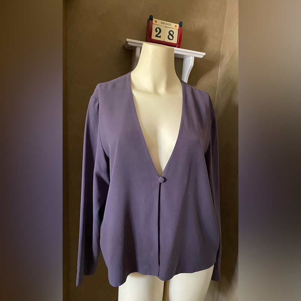 Eileen Fisher 100% Silk Beautiful Top Blouse Jacket Plum/ Muted purple Color, M